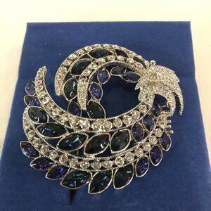 NEW AVON 120TH ANNIVERSARY BROOCH SAPPHIRE BLUE RHINESTONE SWIRL STATEMENT PIN